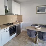 アパート With Swimming Pool Zrnovo, Korcula - 21436 Žrnovo