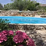 With Swimming Pool Zrnovo, Korcula - 21436 Апартаменты Zrnovo