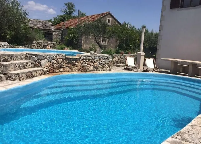 With Swimming Pool Zrnovo, Korcula - 21436 *