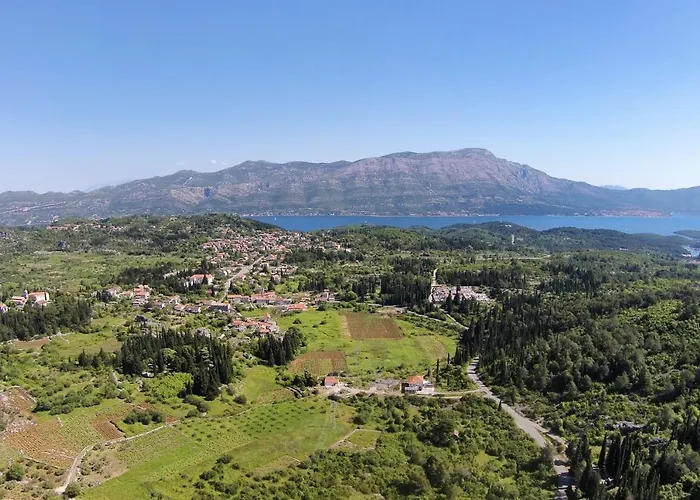 With Swimming Pool Zrnovo, Korcula - 21436